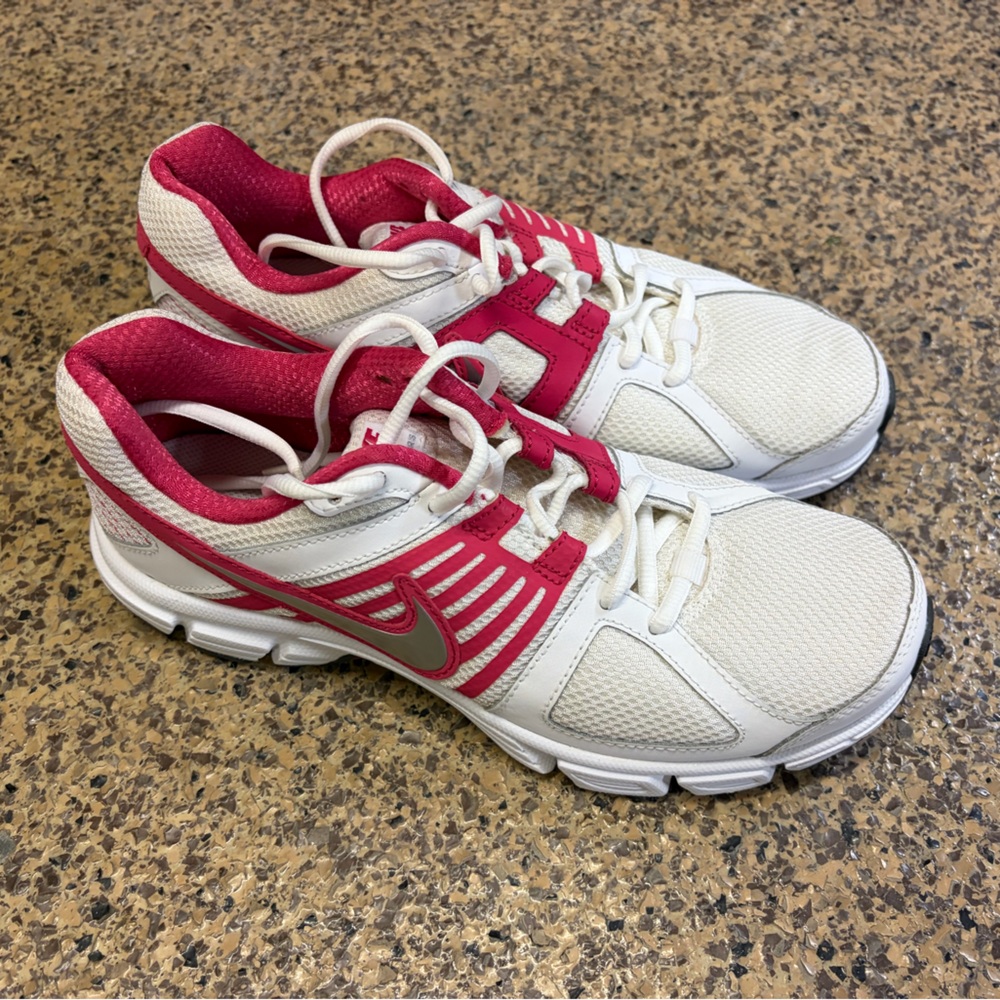 Nike Women's White and Pink Athletic Shoes